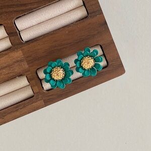 3/$20 Green Flowers Gold Center Small Earrings